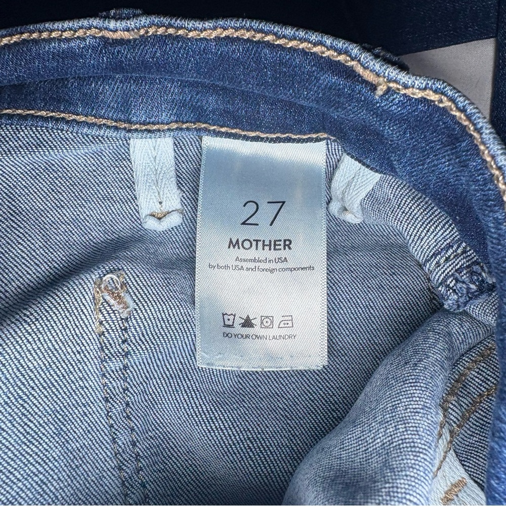 MOTHER The Patch Pocket Insider Flood Denim High Rise Jeans in On Your Left Wash - Picture 6 of 11